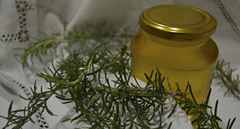 Rosmarinhonning 1 kg - Pris 16 €