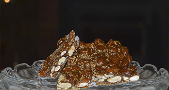Turrón med sesam 300 g